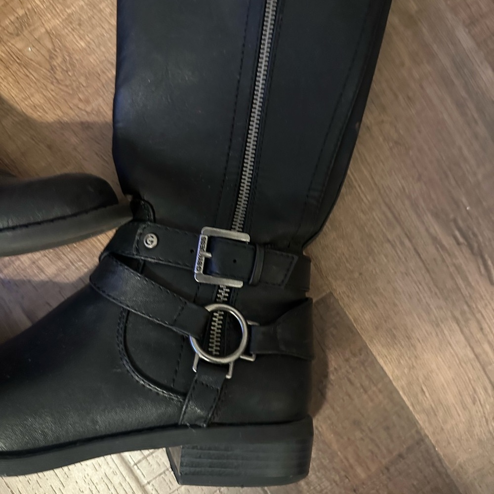 G by GUESS Women's Black Riding Boots - Picture 3 of 5